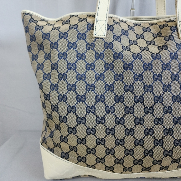 ✨️GUCCI GG Canvas Tote Bag - Picture 6 of 16